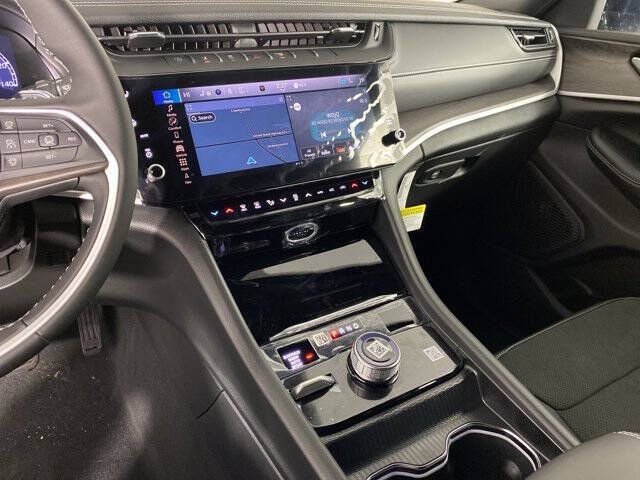 2026 Jeep Grand Cherokee Altitude