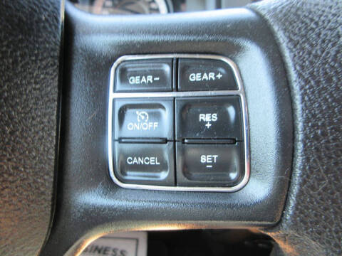 2017 RAM 1500 SLT