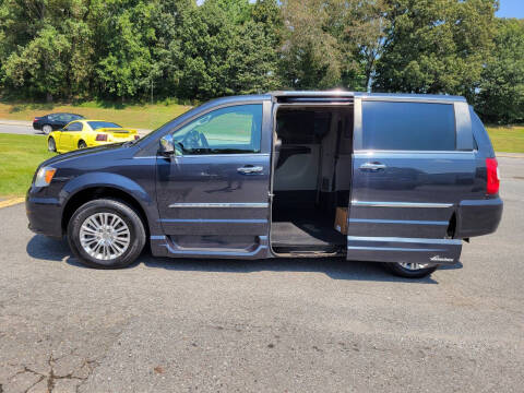 2014 Chrysler WHEELCHAIR VAN