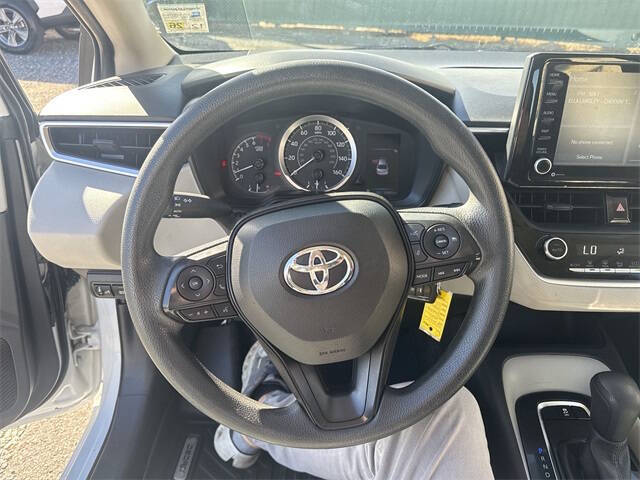 2022 Toyota Corolla LE