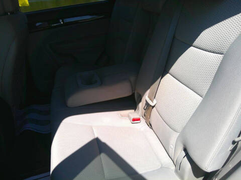 2011 Kia Sorento LX