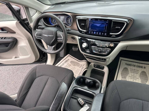 2017 Chrysler Pacifica Touring Plus