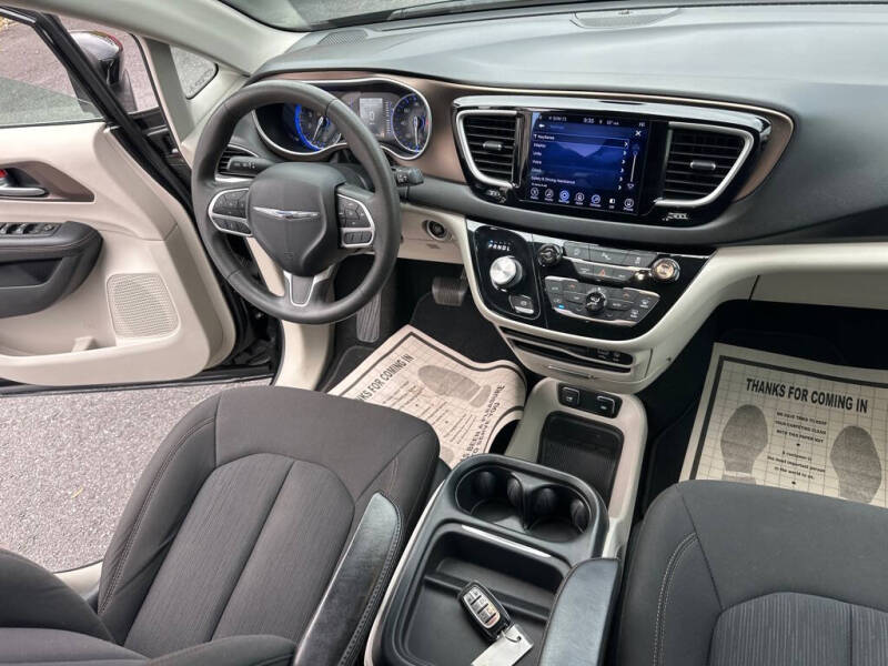 2017 Chrysler Pacifica Touring Plus