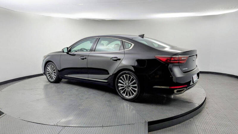 2019 Kia Cadenza Premium