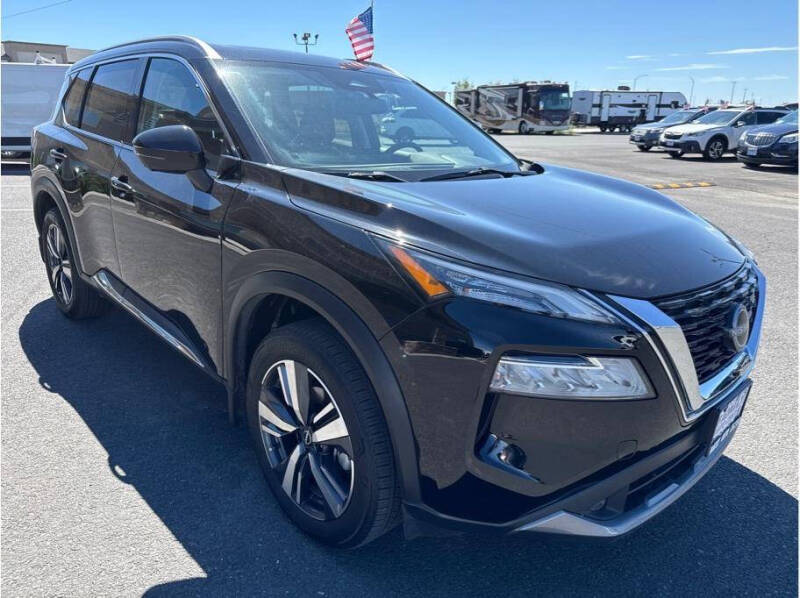 2022 Nissan Rogue SL