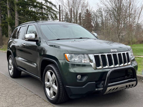 2011 Jeep Grand Cherokee for sale at CLEAR CHOICE AUTOMOTIVE in Milwaukie OR