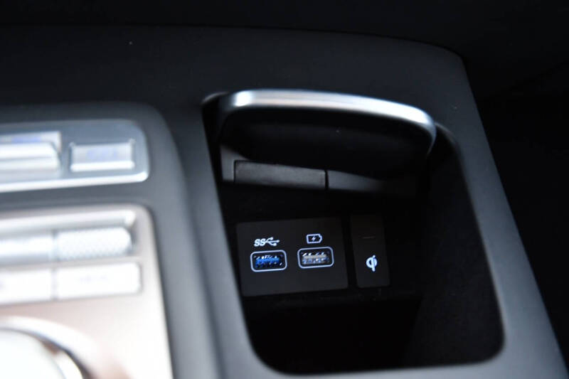 2025 Genesis GV70 2.5T Standard