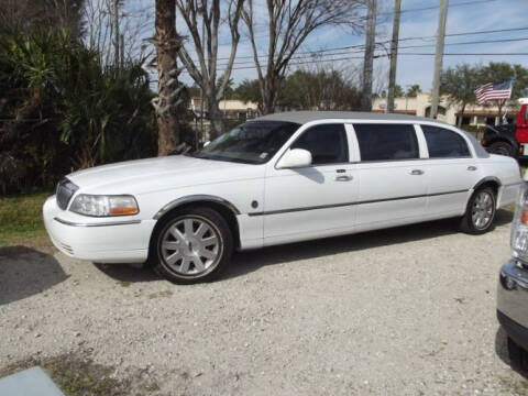 2003 Lincoln Town Car for sale at Classic Car Deals in Cadillac MI