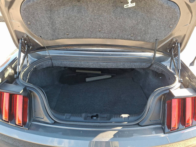 2017 Ford Mustang V6