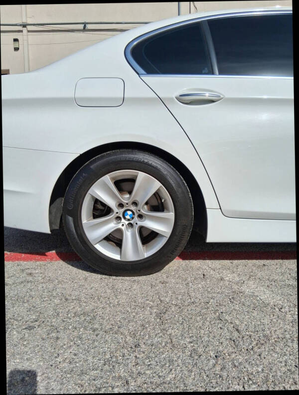 2012 BMW 5 Series 528i