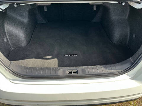 2024 Nissan Altima 2.5 SR