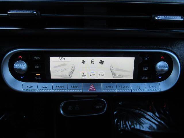 2024 Genesis GV60 Standard