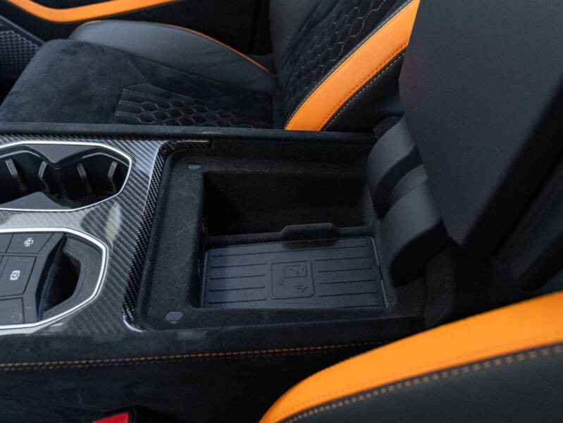 2023 Lamborghini Urus Performante