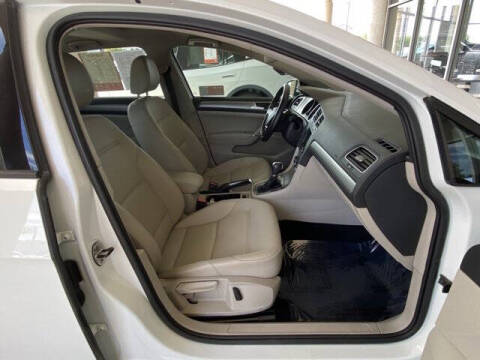 2016 Volkswagen Golf