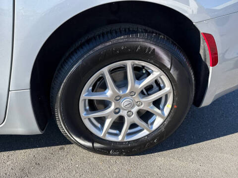 2026 Chrysler Voyager LX