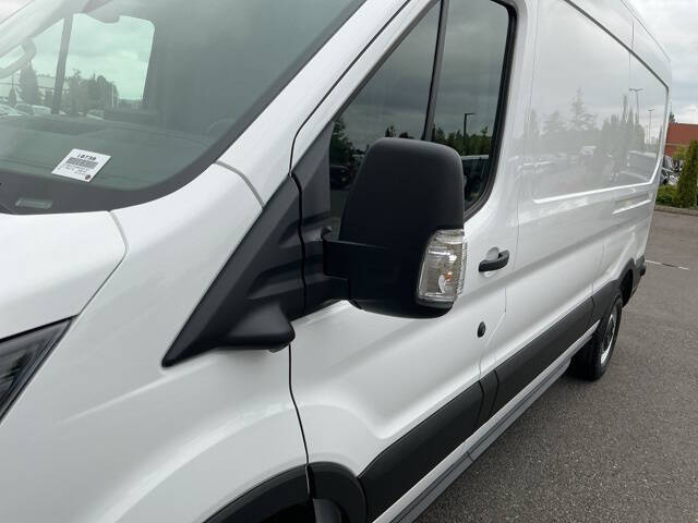 2025 Ford Transit 250