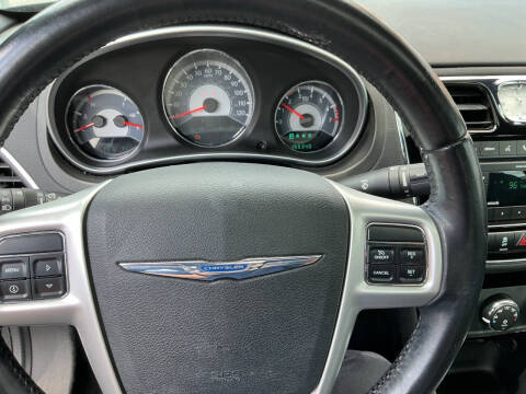 2011 Chrysler 200 Touring