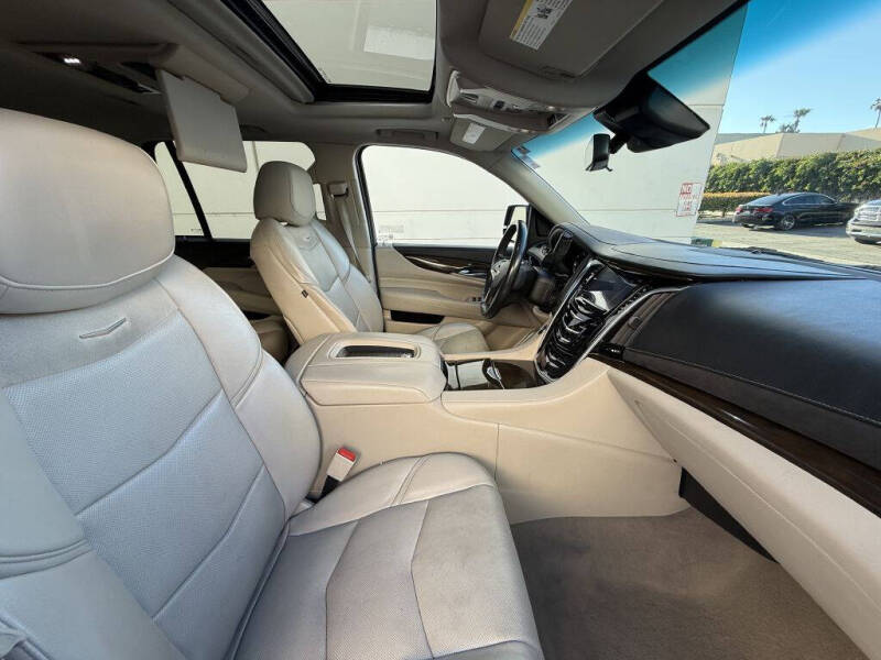 2020 Cadillac Escalade Premium Luxury