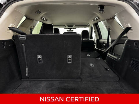 2025 Nissan Pathfinder SL