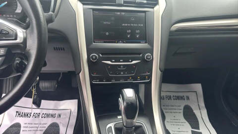 2014 Ford Fusion SE