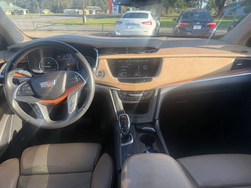 2017 Cadillac XT5 Platinum
