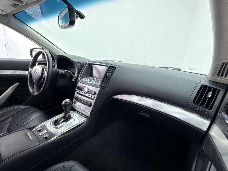 2015 Infiniti Q60 Convertible