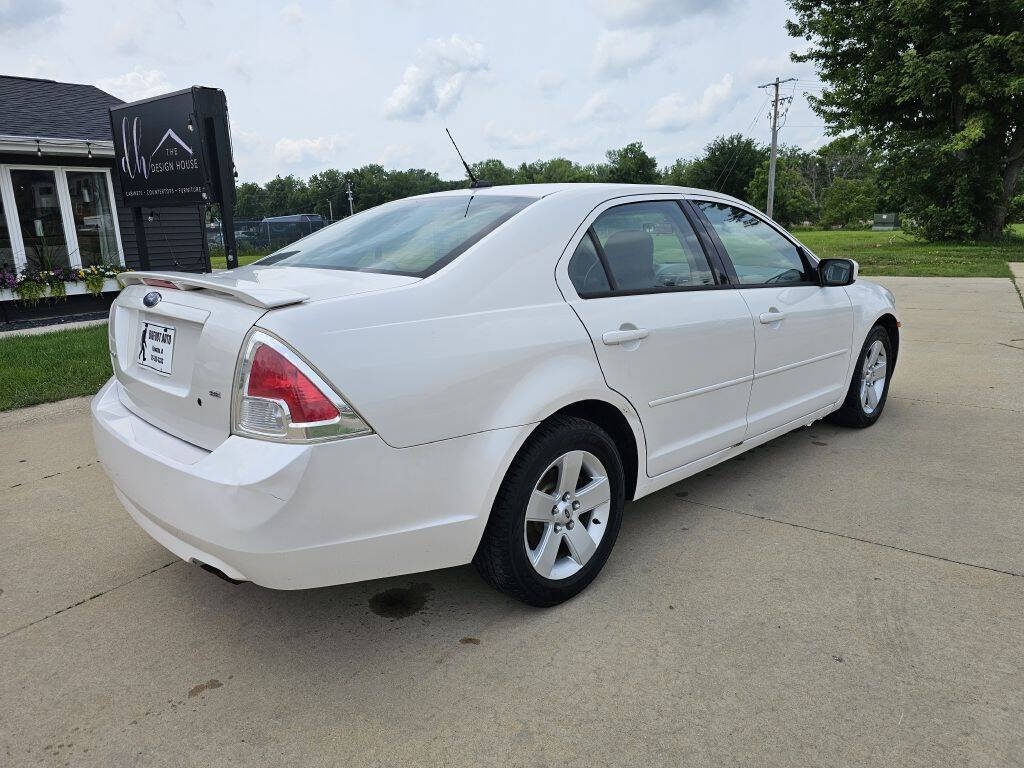 2009 Ford Fusion for sale at Bigfoot Auto in Hiawatha, IA