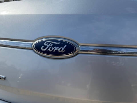 2012 Ford Taurus SE