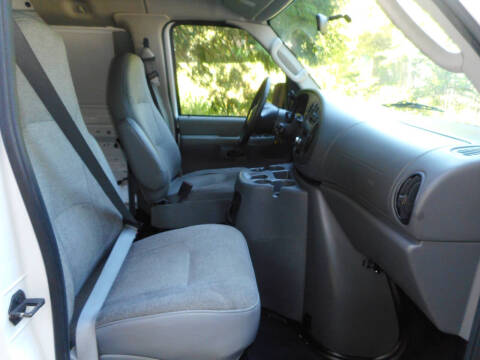 2004 Ford E-Series E-350 SD