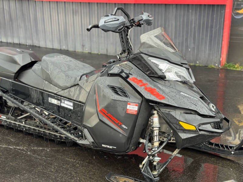 2015 Ski-Doo Summit 800 154 XM E-Tec