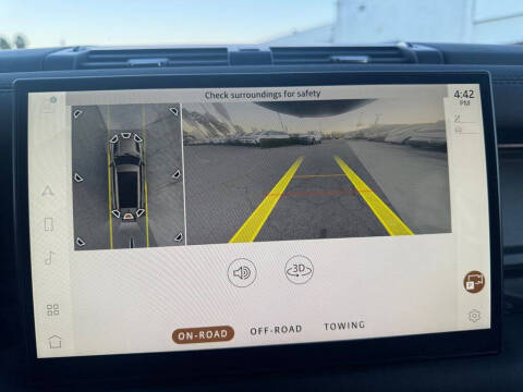 2024 Land Rover Defender 130 P400 X-Dynamic SE