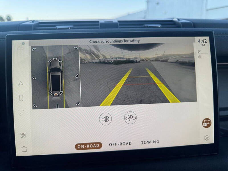 2024 Land Rover Defender 130 P400 X-Dynamic SE