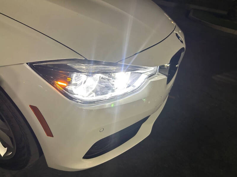 2018 BMW 3 Series 320i