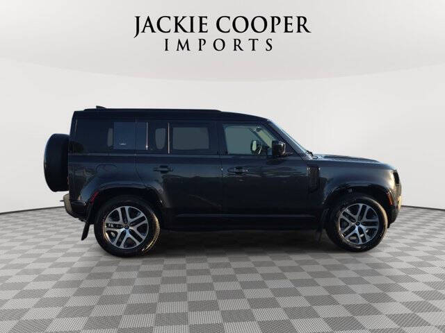 2024 Land Rover Defender 110 P400 X-Dynamic SE