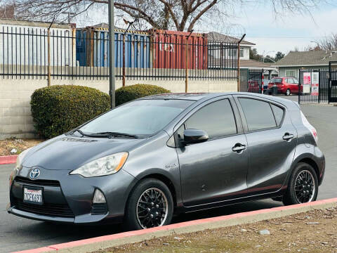2013 Toyota Prius c for sale at GALAXY AUTO DEALS INC in Sacramento CA