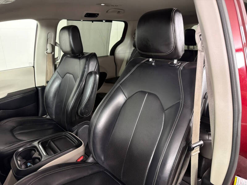 2021 Chrysler Voyager LXi