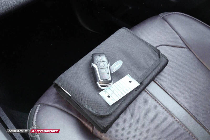 2017 Ford F-150 Platinum