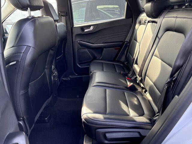 2025 Ford Escape Platinum