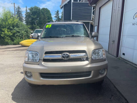2005 Toyota Sequoia SR5