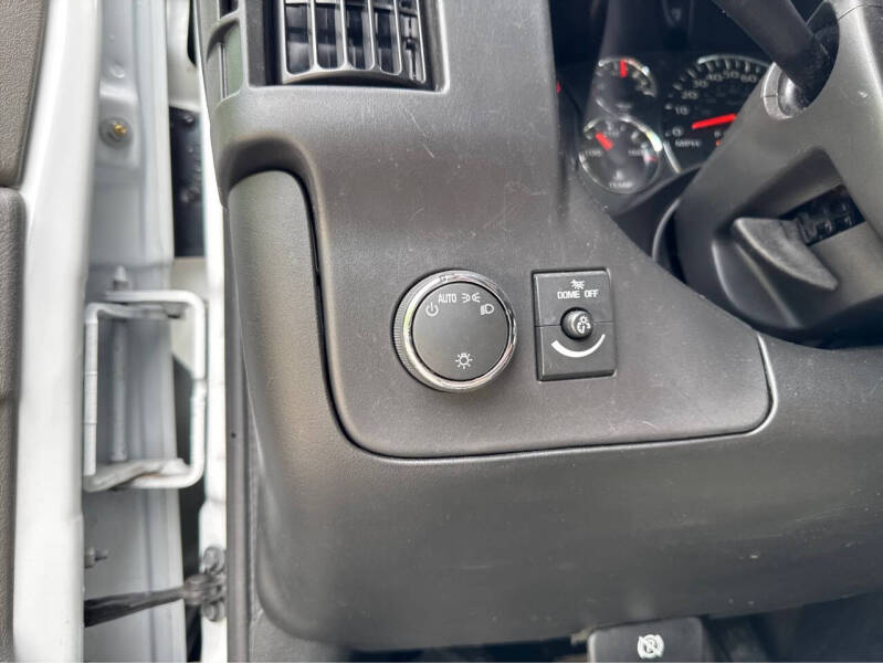 2025 Chevrolet Express 2500