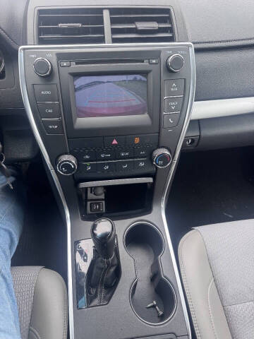 2017 Toyota Camry SE