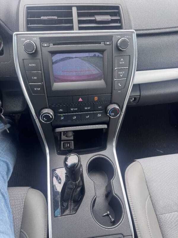 2017 Toyota Camry SE