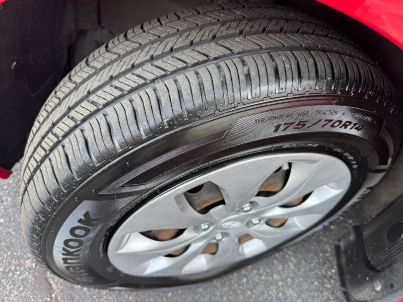 2016 Hyundai Accent SE