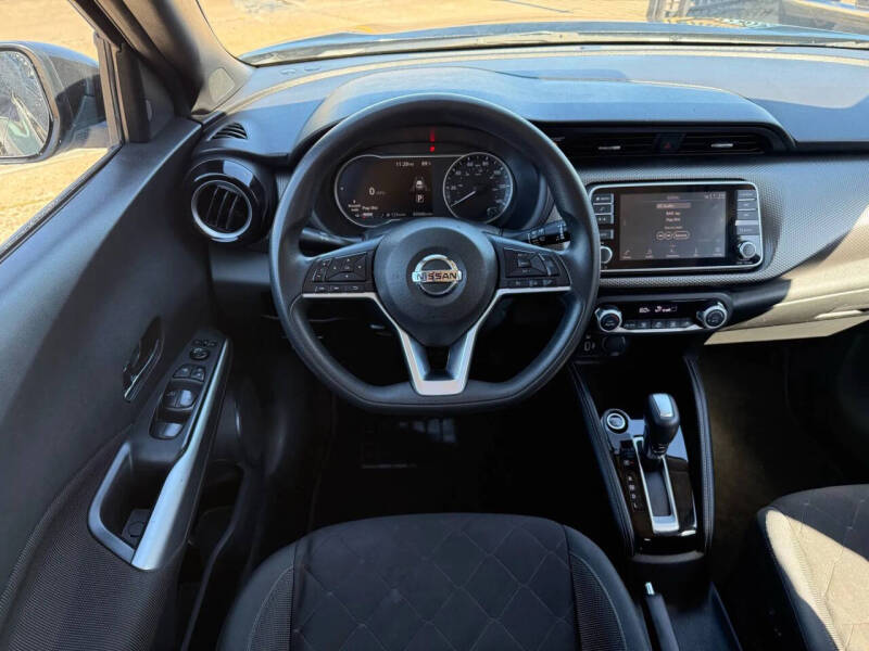 2020 Nissan Kicks SV
