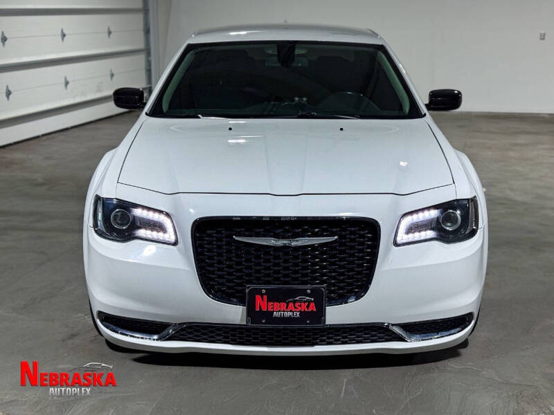 2019 Chrysler 300 Touring