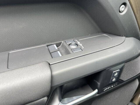 2025 Land Rover Defender 90 P300 S