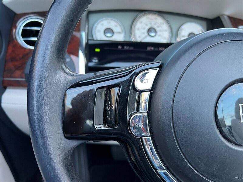 2016 Rolls-Royce Dawn 31