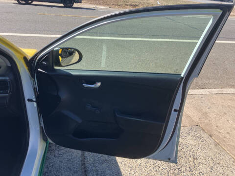 2018 Kia Rio 5-Door LX