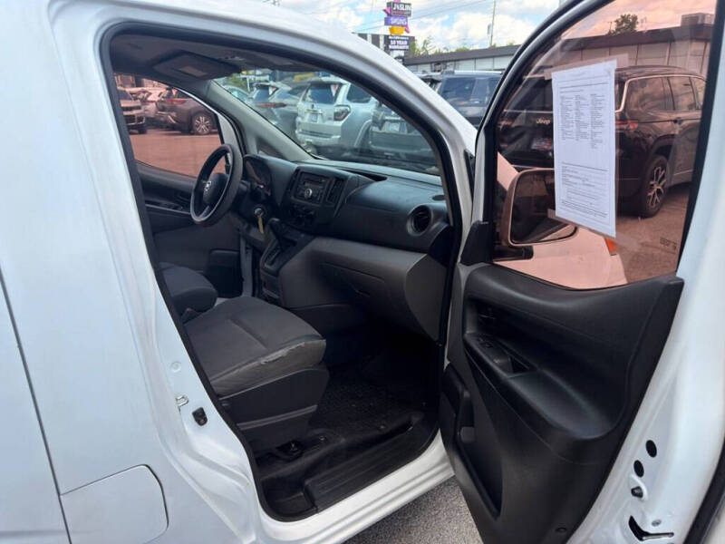 2016 Nissan NV200