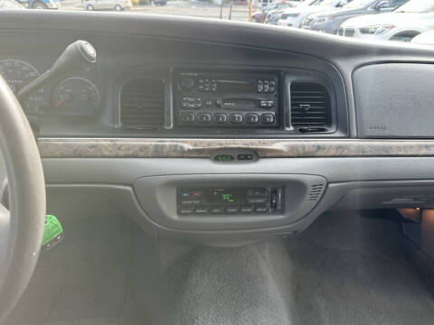 1999 Ford Crown Victoria LX